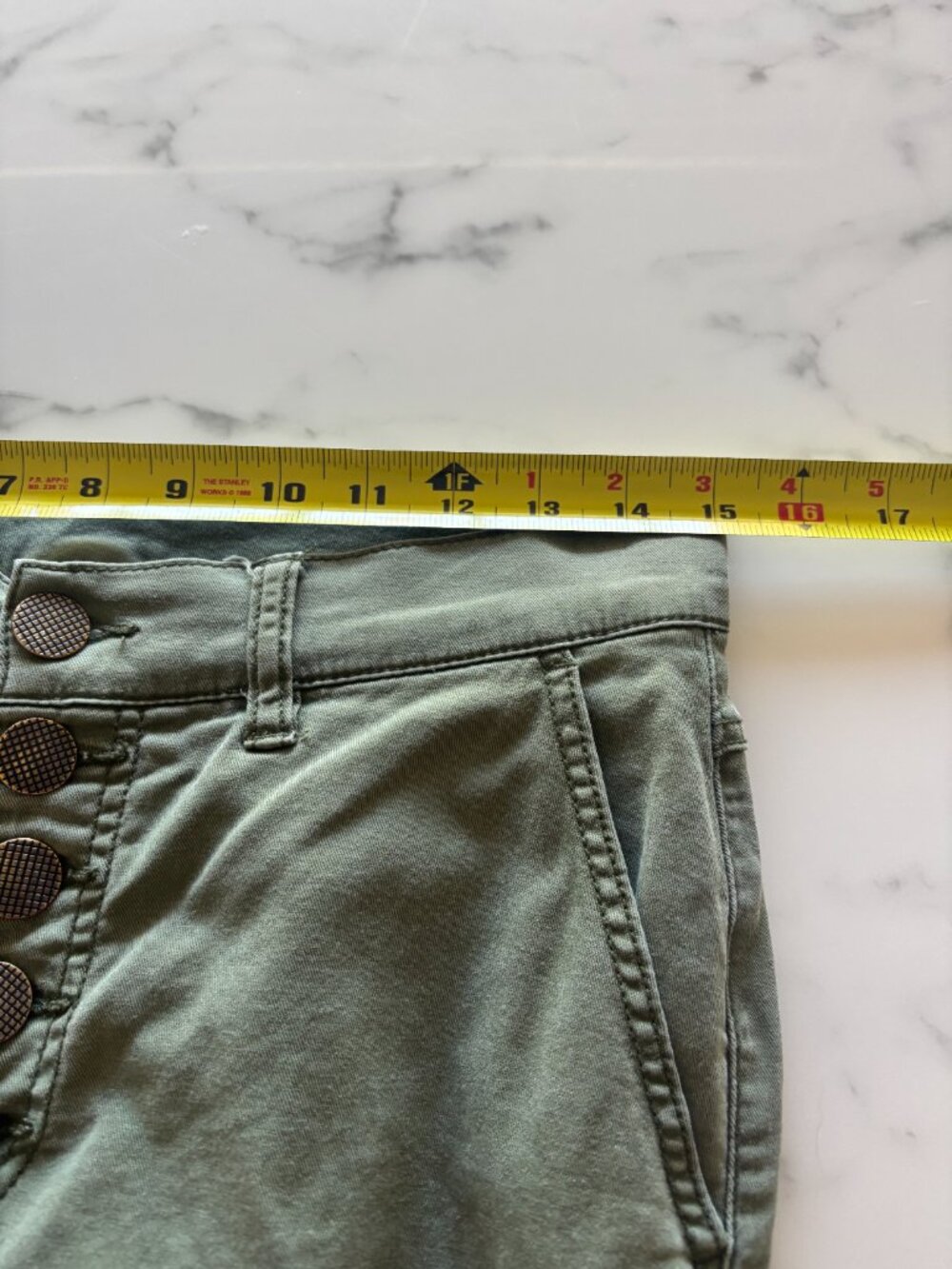 CAbi Sage Green Skinny Cargo Pants Exposed Button Fly Size 6 - Picture 10 of 10